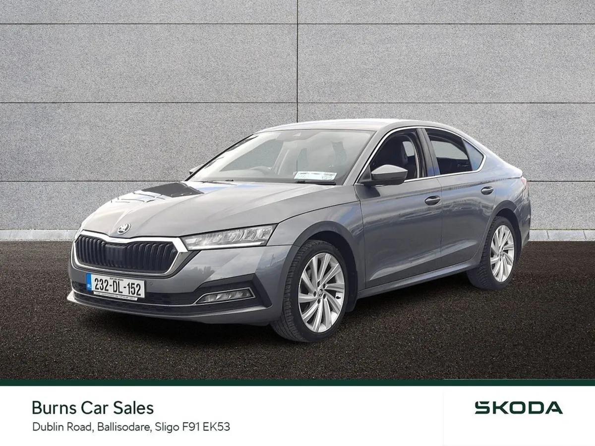 Skoda Octavia Saloon, Diesel, 2023, Grey