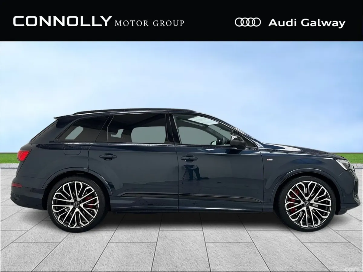 Audi Q7 SUV, Petrol Plug-in Hybrid, 2026, Blue