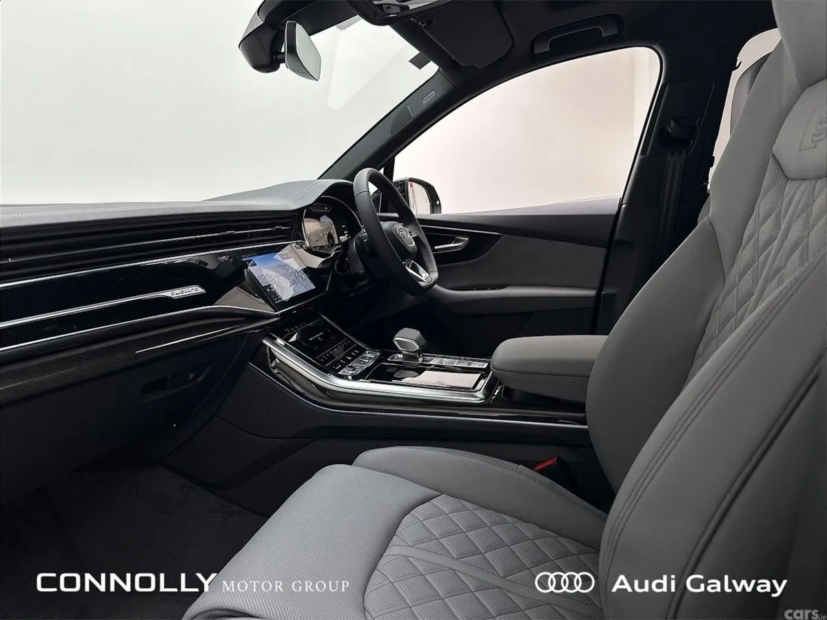 Audi Q7 SUV, Petrol Plug-in Hybrid, 2026, Blue