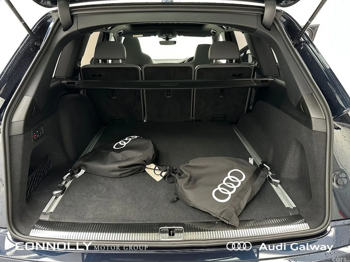 Audi Q7 SUV, Petrol Plug-in Hybrid, 2026, Blue