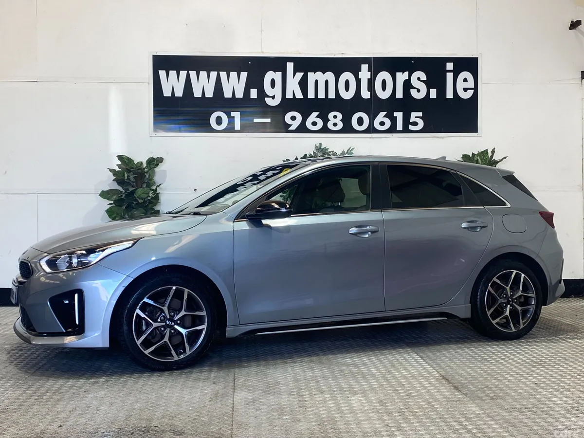 Kia Ceed Hatchback, Petrol, 2021, Grey