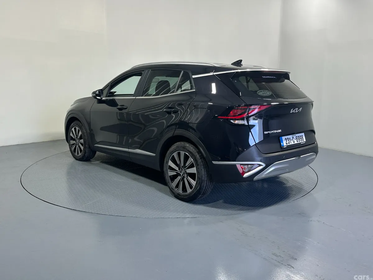 Kia Sportage SUV, Diesel Hybrid, 2023, Black