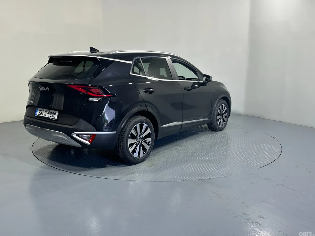 Kia Sportage SUV, Diesel Hybrid, 2023, Black