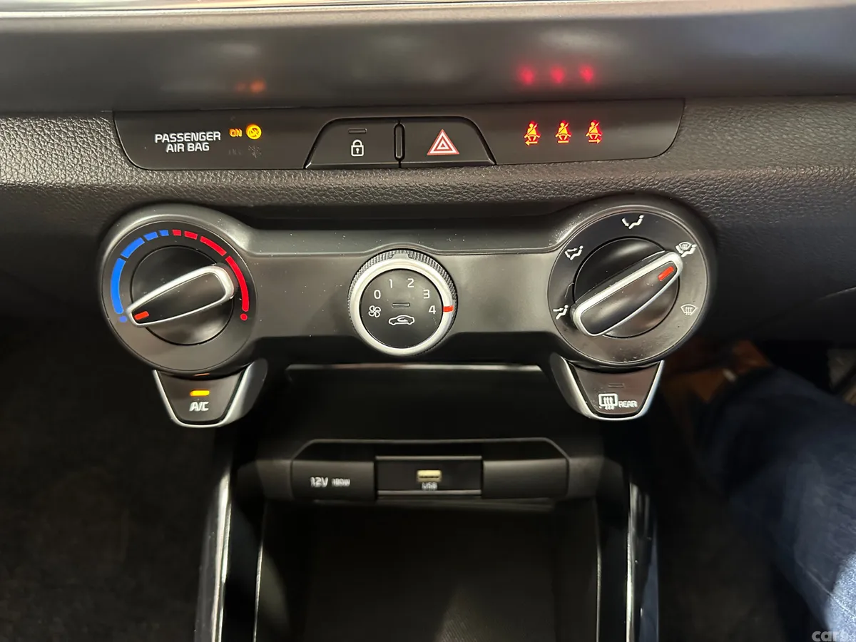 Kia Stonic Estate/Jeep, Petrol, 2023, Blue