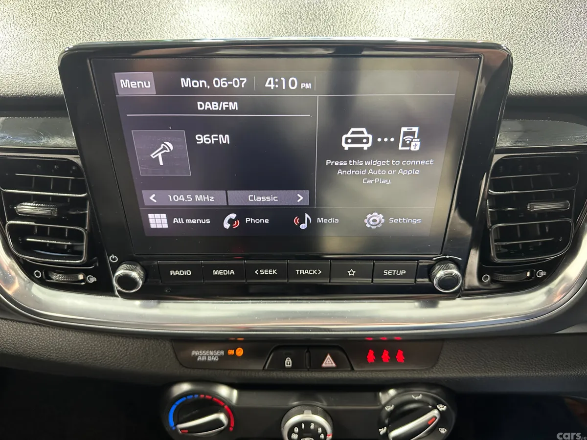 Kia Stonic Estate/Jeep, Petrol, 2023, Blue