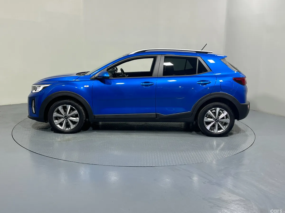 Kia Stonic Estate/Jeep, Petrol, 2023, Blue