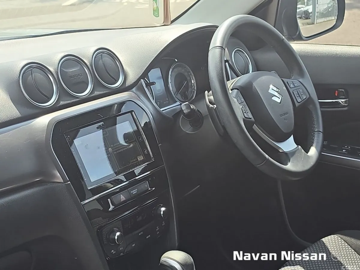 Suzuki Vitara SUV, Petrol Hybrid, 2023, Grey