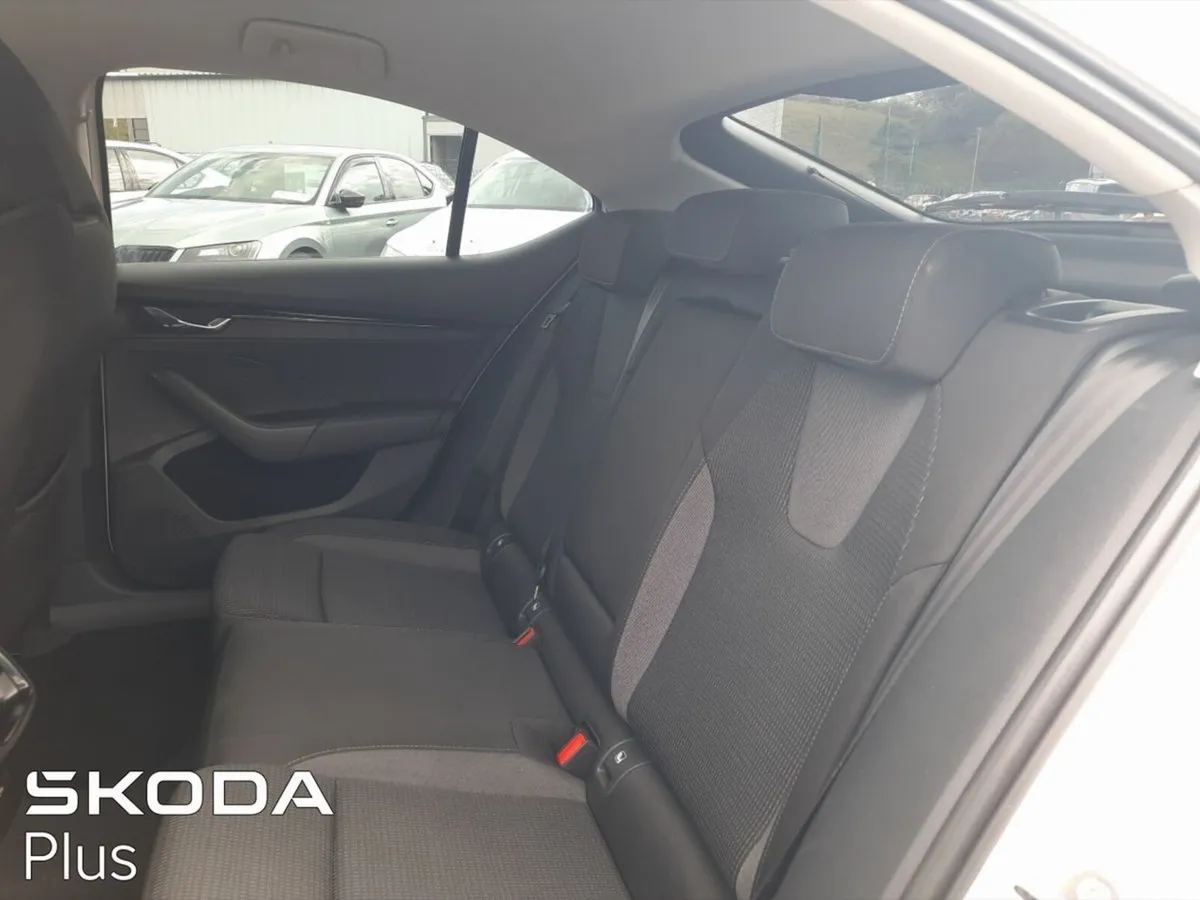 Skoda Octavia Saloon, Petrol Hybrid, 2024, White