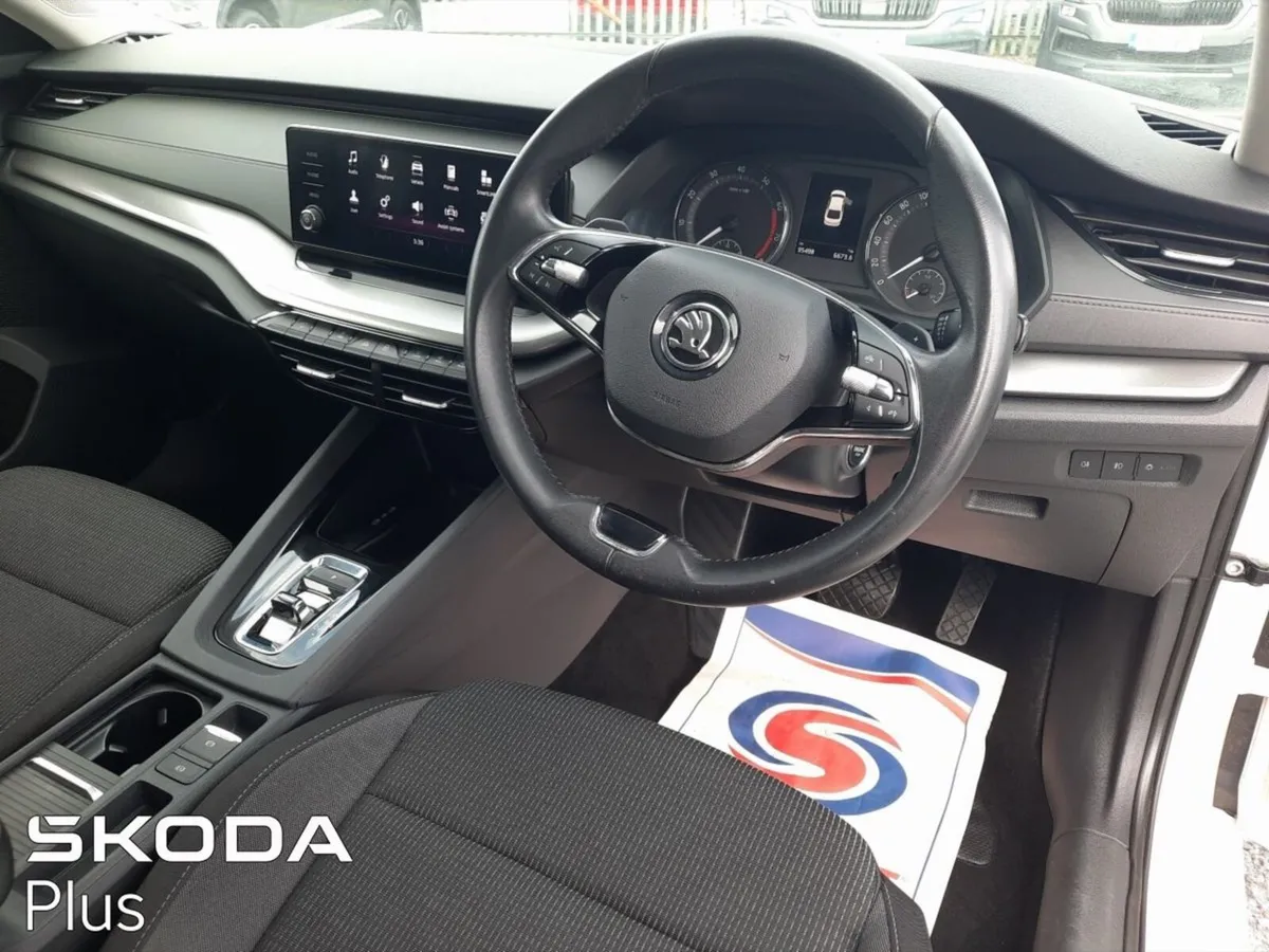 Skoda Octavia Saloon, Petrol Hybrid, 2024, White