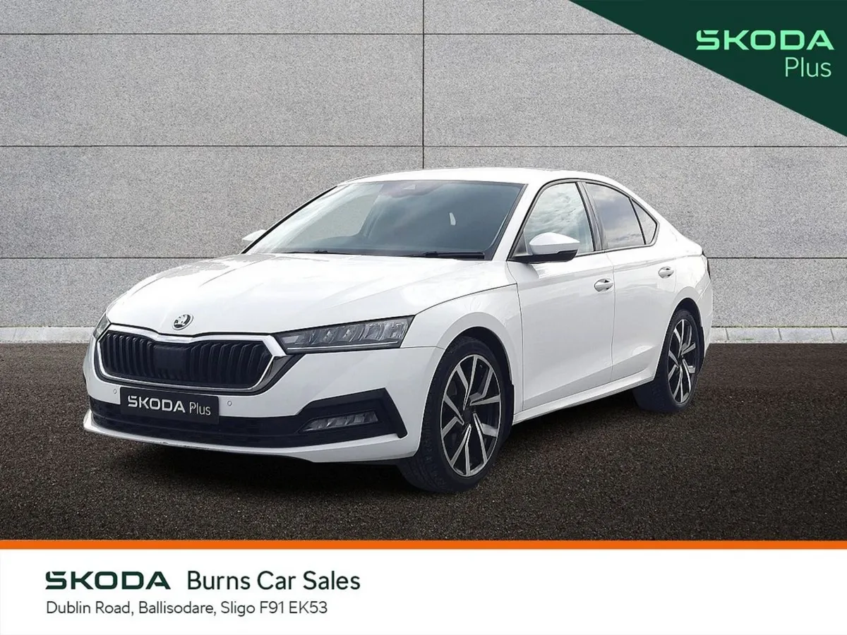 Skoda Octavia Saloon, Petrol Hybrid, 2024, White