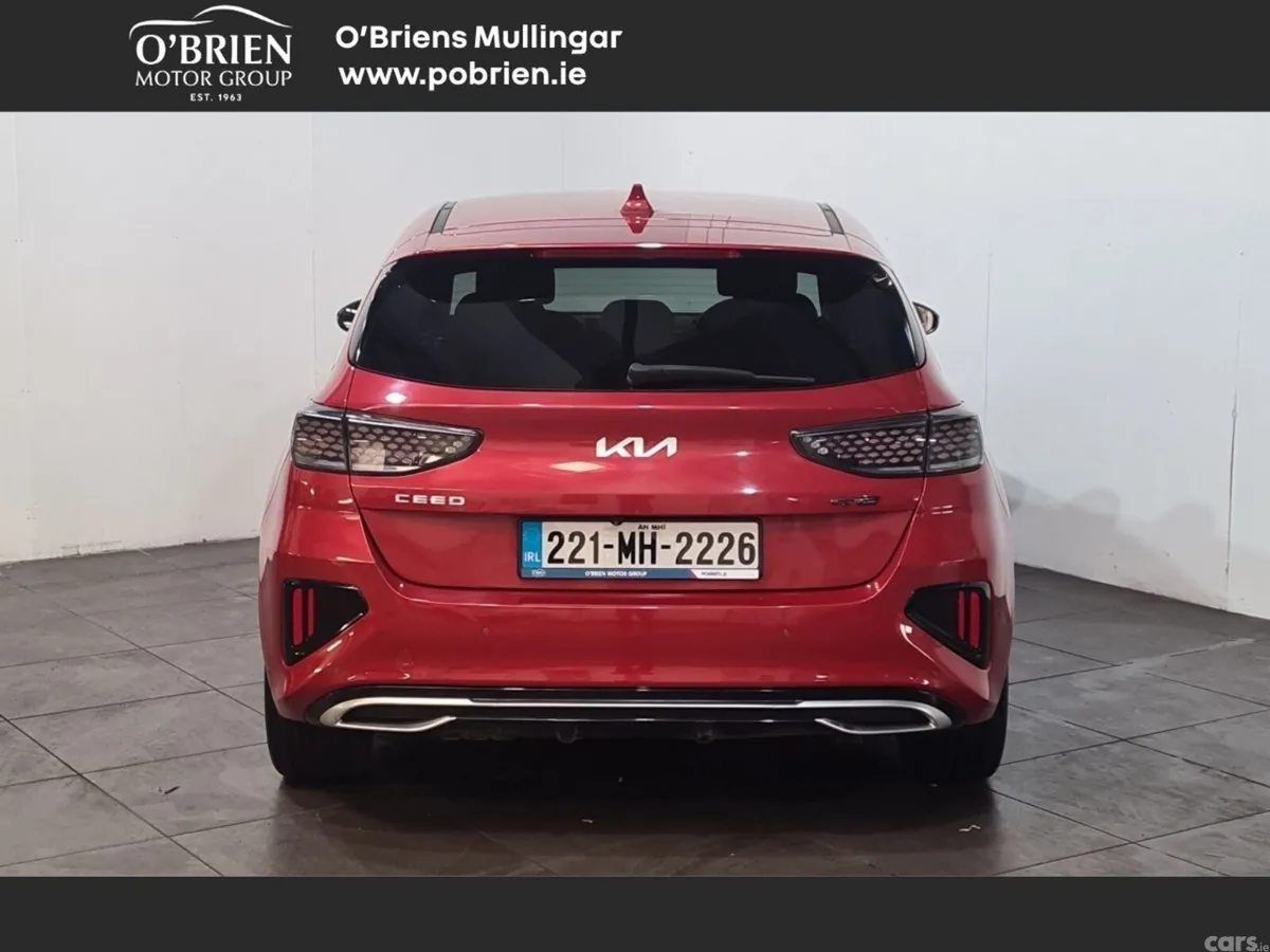 Kia Ceed Hatchback, Diesel, 2022, Red