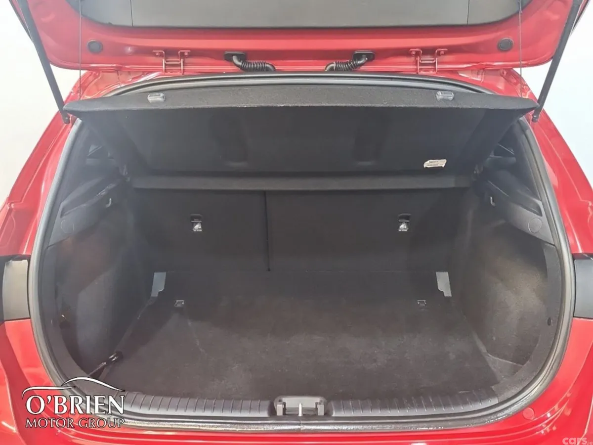 Kia Ceed Hatchback, Diesel, 2022, Red