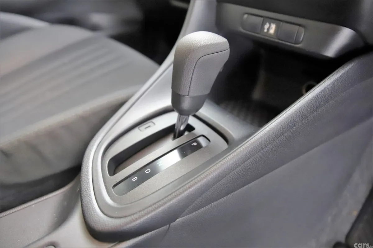 Toyota Yaris Hatchback, Petrol Hybrid, 2022, Silver