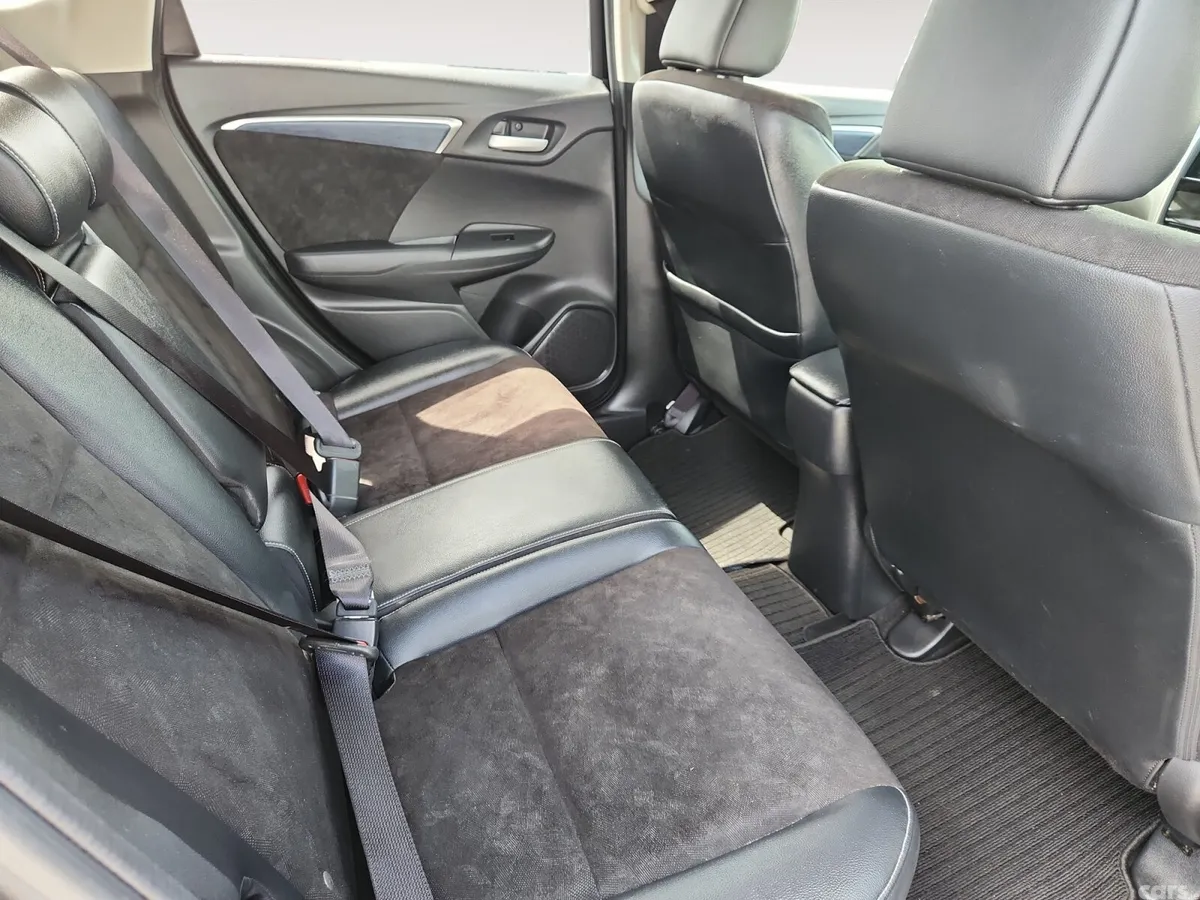 Honda Shuttle MPV, Petrol Hybrid, 2017, Black
