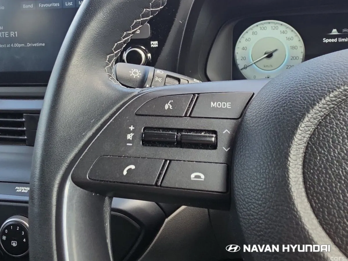 Hyundai i20 Hatchback, Petrol, 2023, White