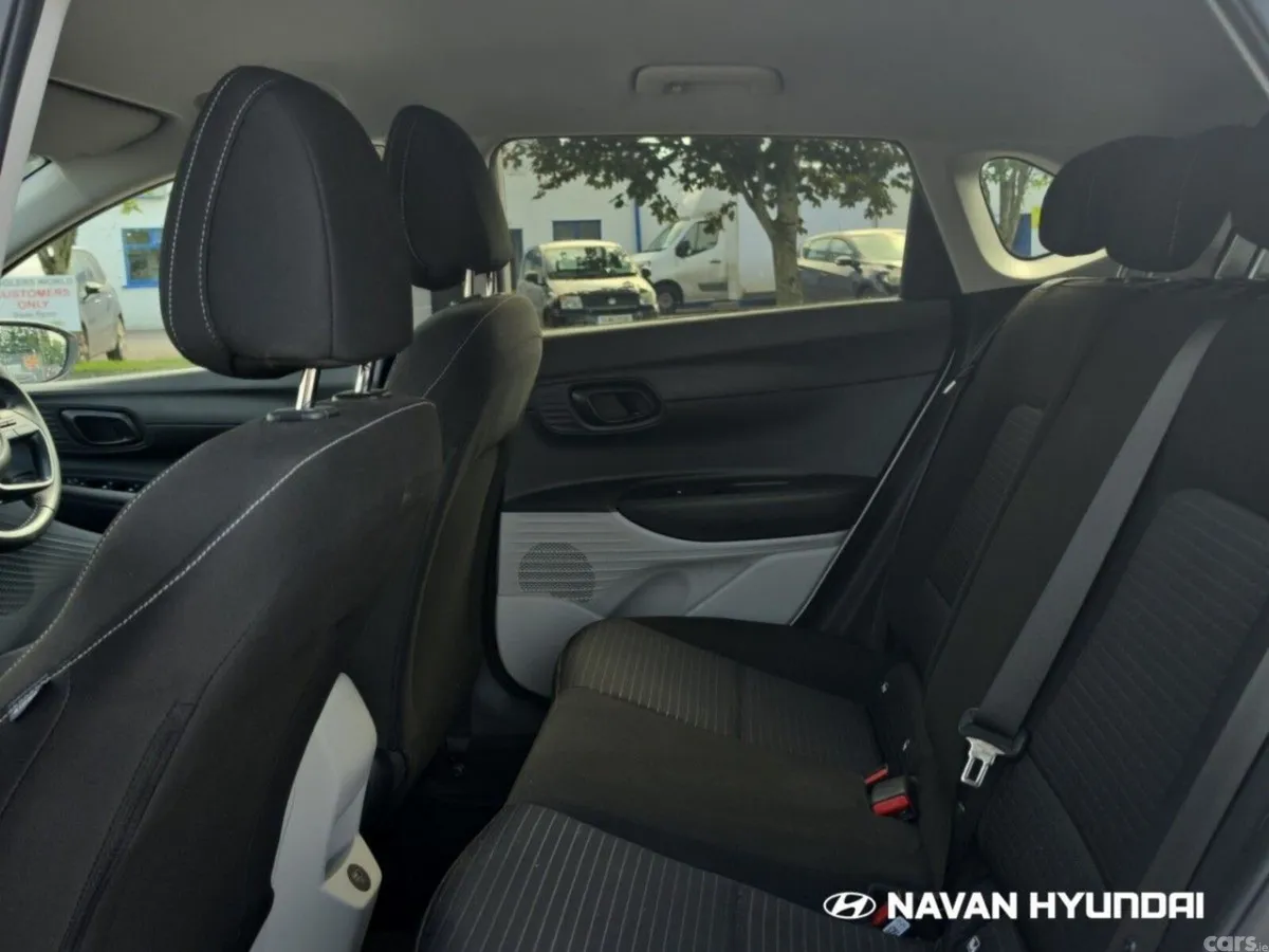 Hyundai i20 Hatchback, Petrol, 2023, White