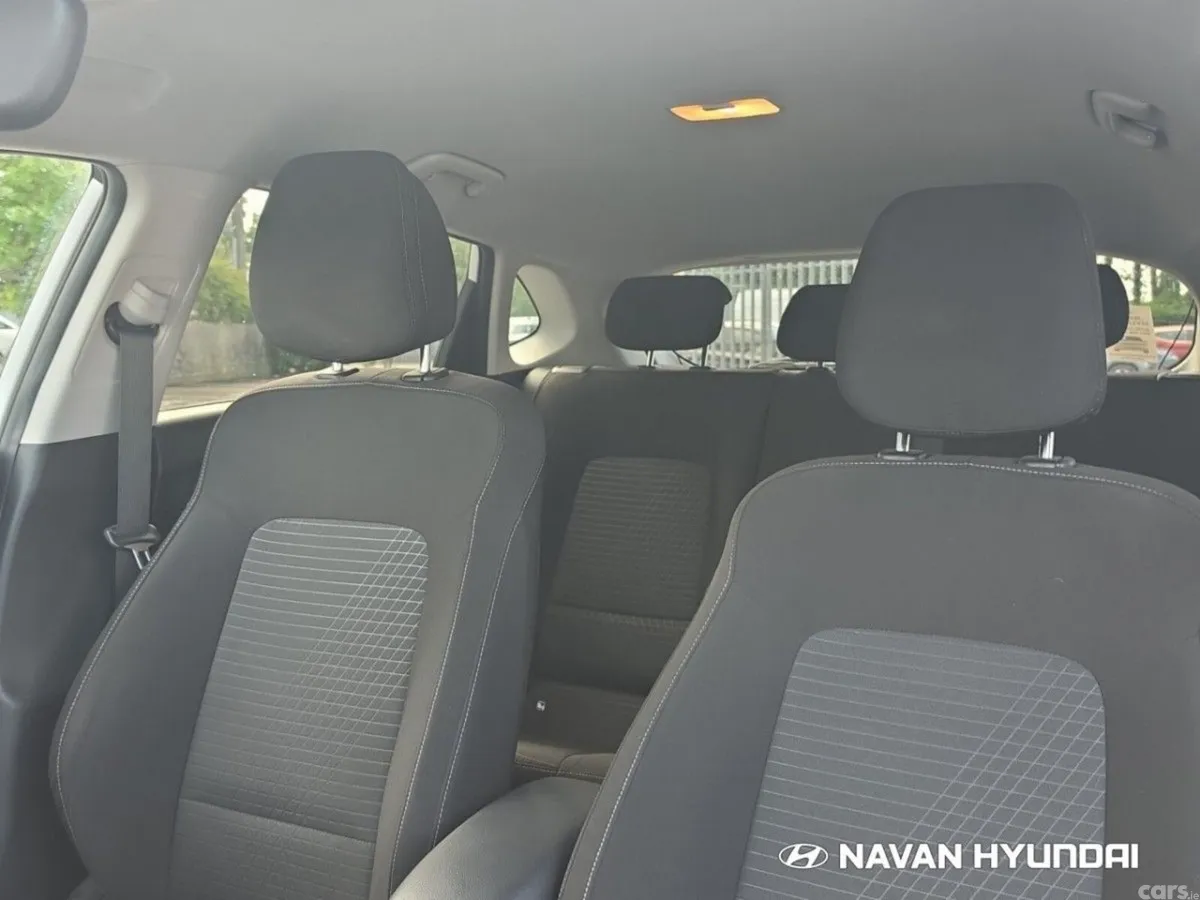 Hyundai i20 Hatchback, Petrol, 2023, White