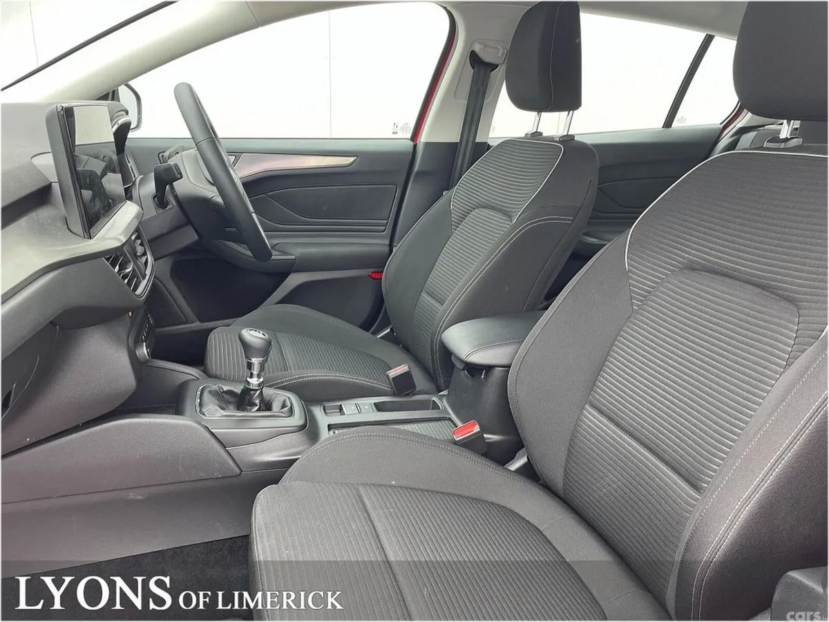 Ford Focus Estate, Petrol, 2022, Red