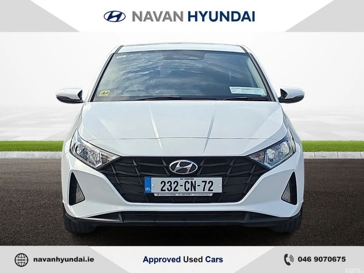 Hyundai i20 Hatchback, Petrol, 2023, White