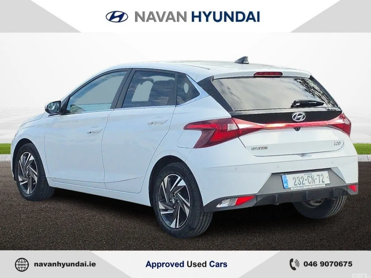 Hyundai i20 Hatchback, Petrol, 2023, White