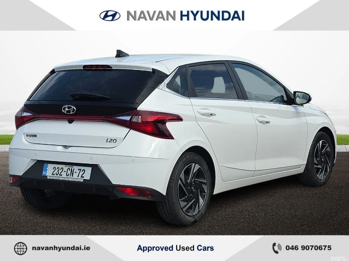 Hyundai i20 Hatchback, Petrol, 2023, White