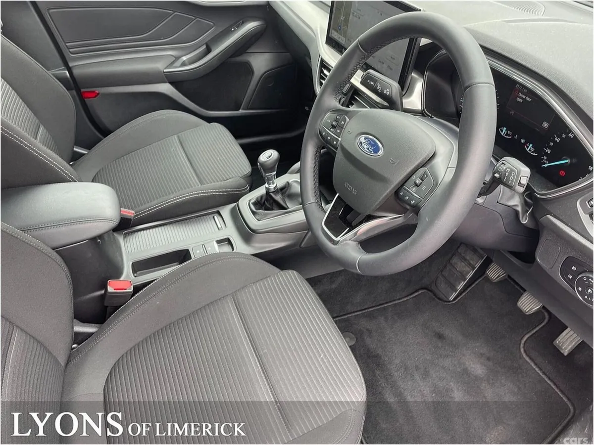 Ford Focus Estate, Petrol, 2022, Red