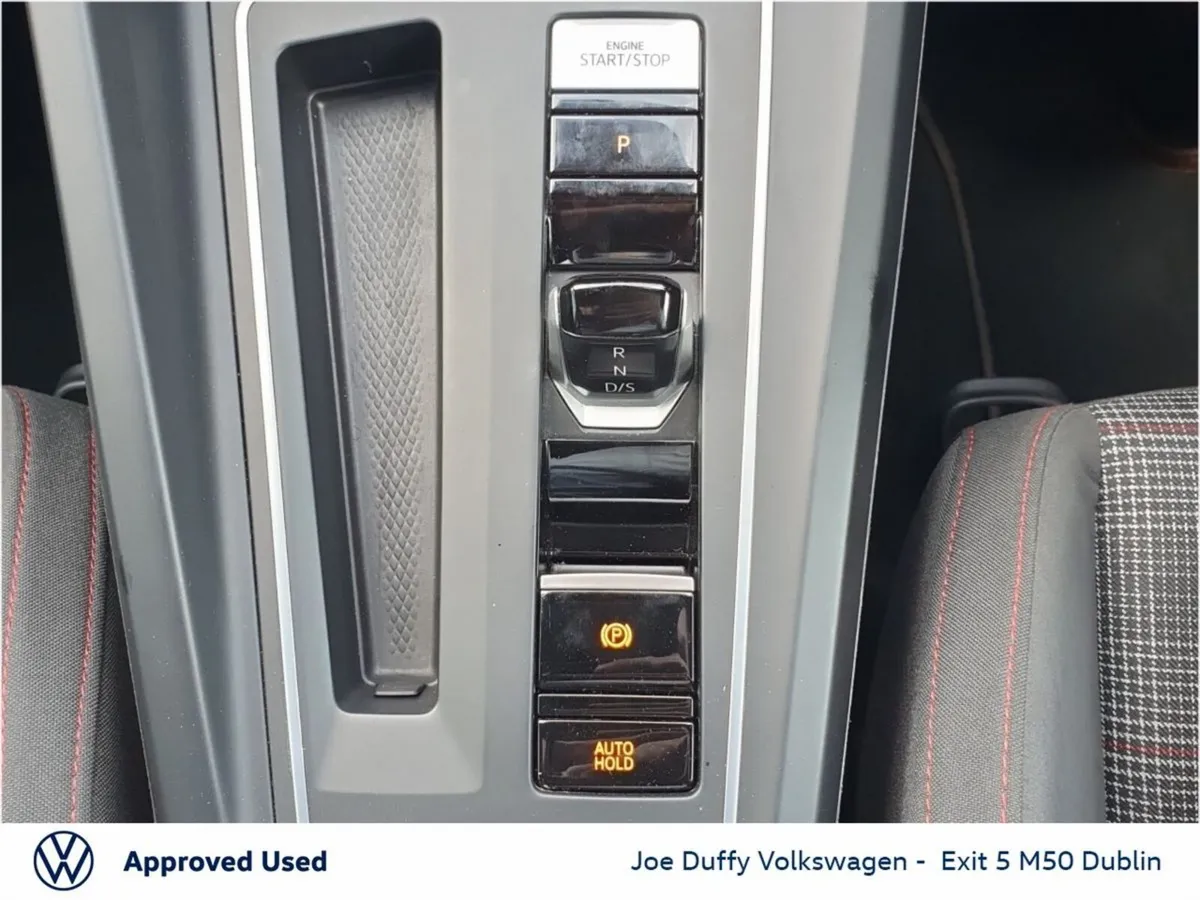 Volkswagen Golf Estate, Petrol, 2022, White