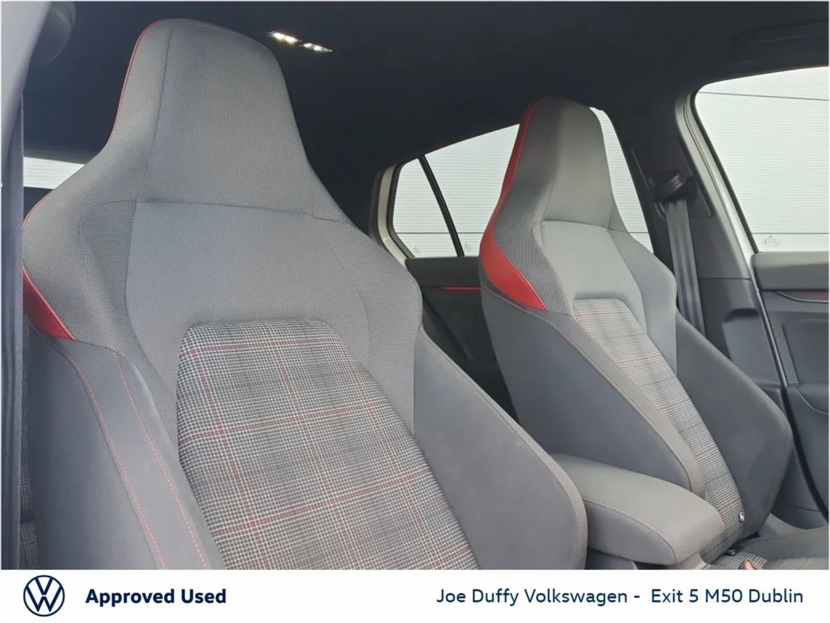 Volkswagen Golf Estate, Petrol, 2022, White