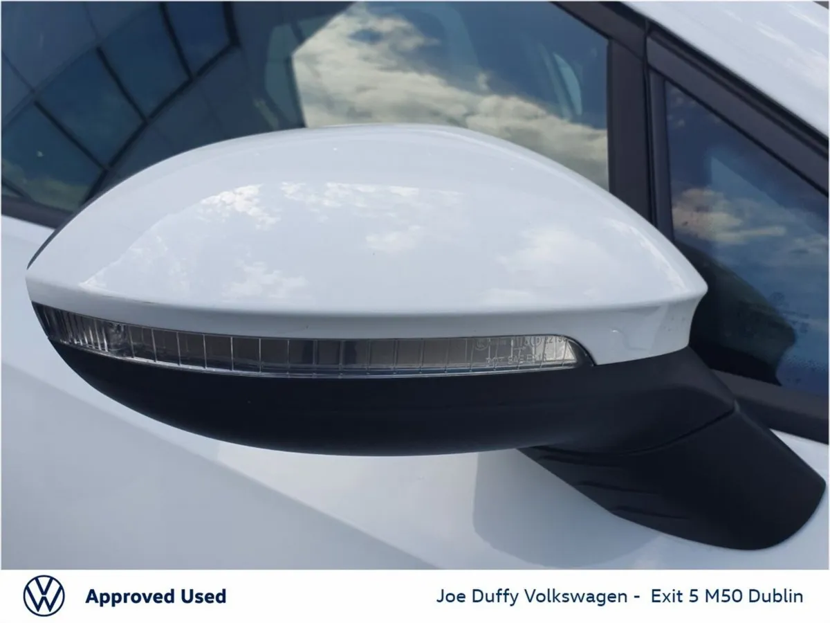 Volkswagen Golf Estate, Petrol, 2022, White