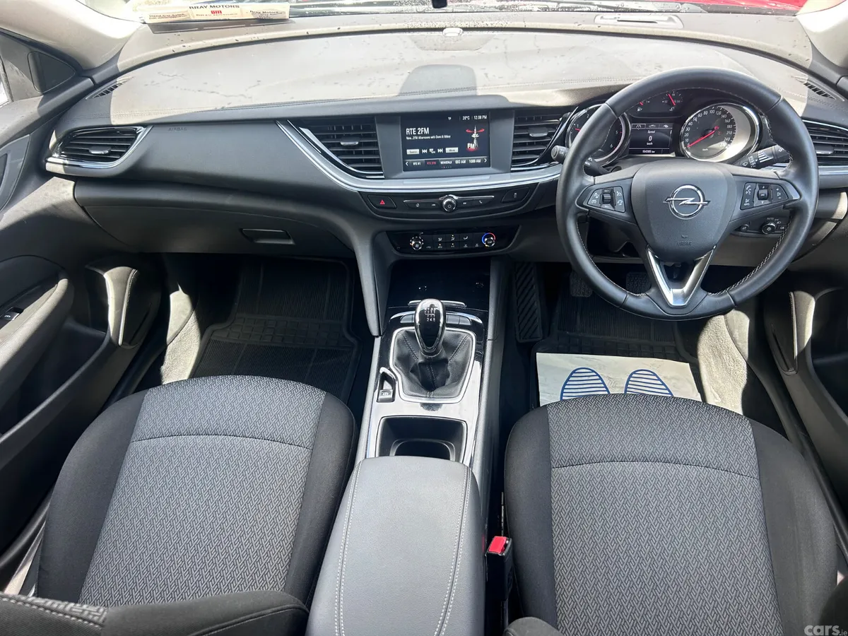 Opel Insignia Hatchback, Diesel, 2018, Black