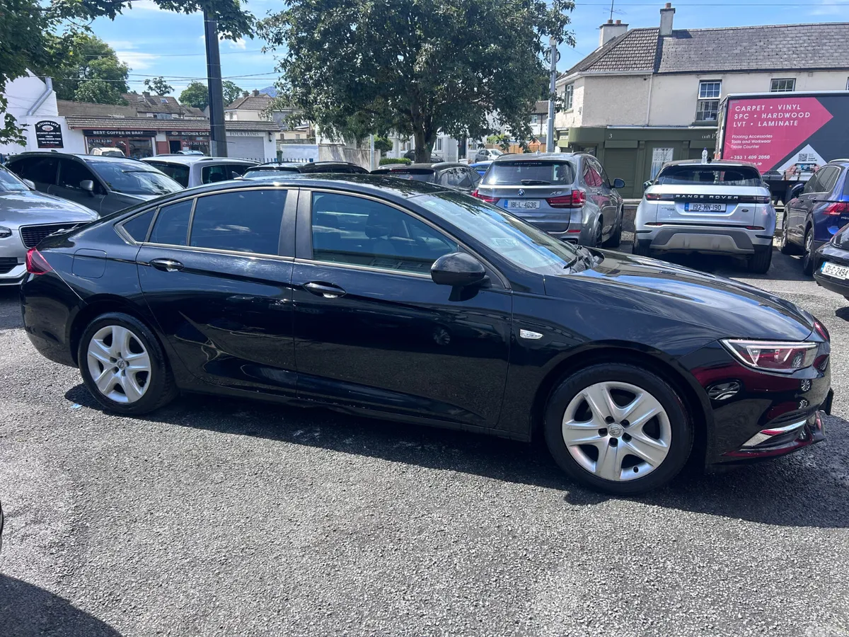 Opel Insignia Hatchback, Diesel, 2018, Black