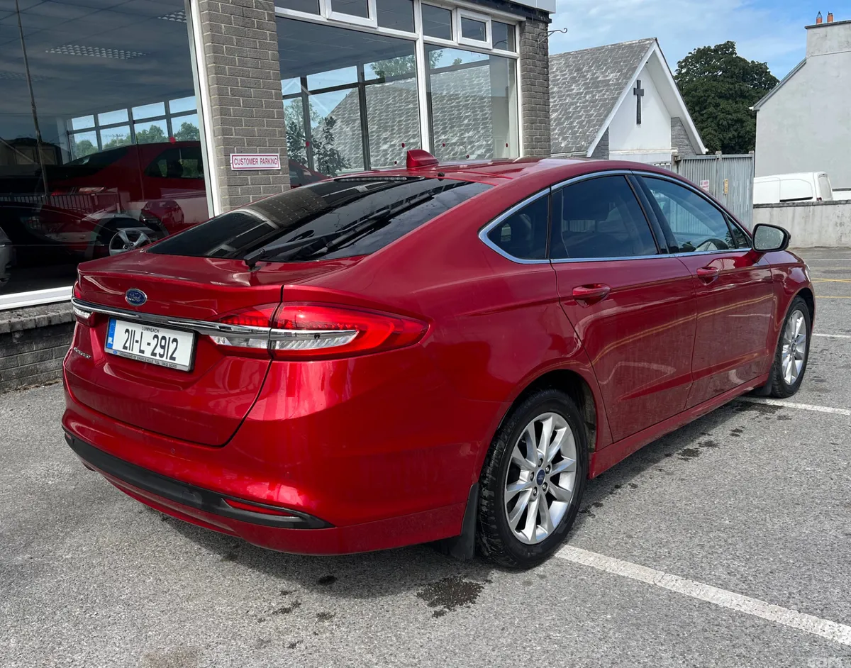 Ford Mondeo Hatchback, Diesel, 2021, Red