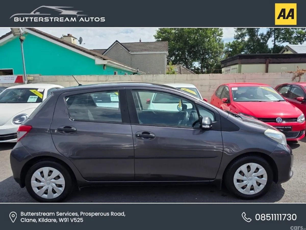 Toyota Yaris Hatchback, Petrol, 2014, Grey
