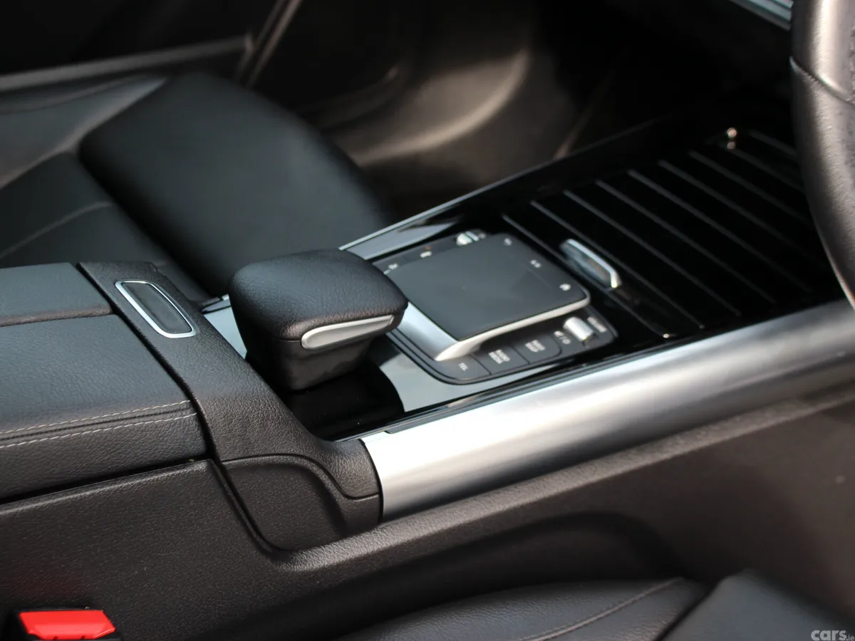 Mercedes-Benz GLA SUV, Petrol Plug-in Hybrid, 2021, Blue