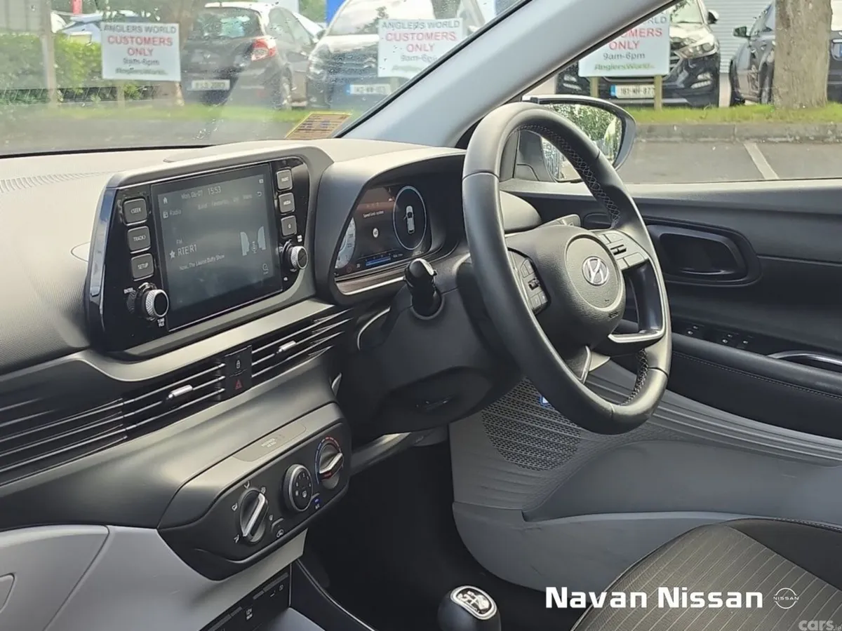 Hyundai i20 Hatchback, Petrol, 2023, White