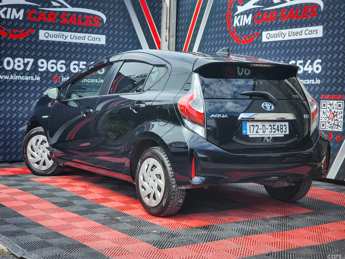 Toyota Aqua Hatchback, Petrol Hybrid, 2017, Black