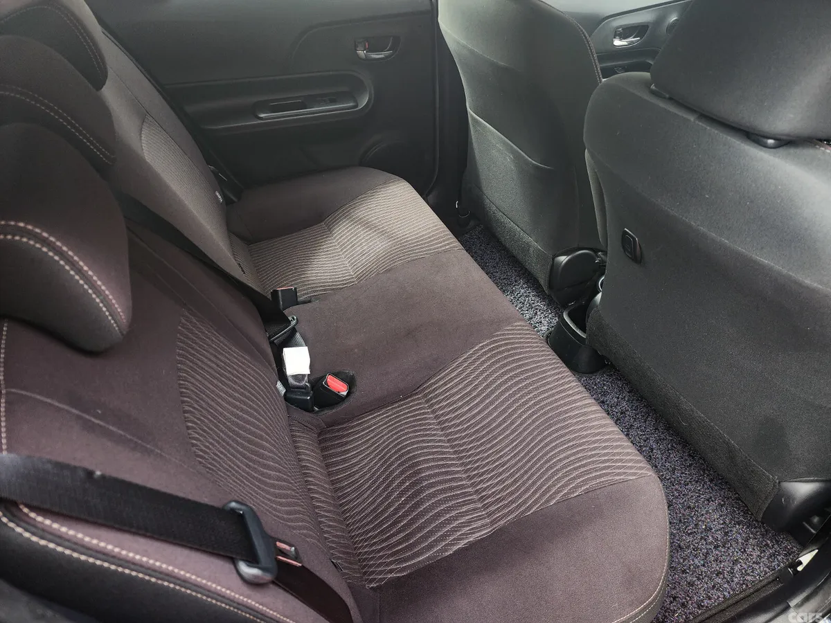 Toyota Aqua Hatchback, Petrol Hybrid, 2017, Black