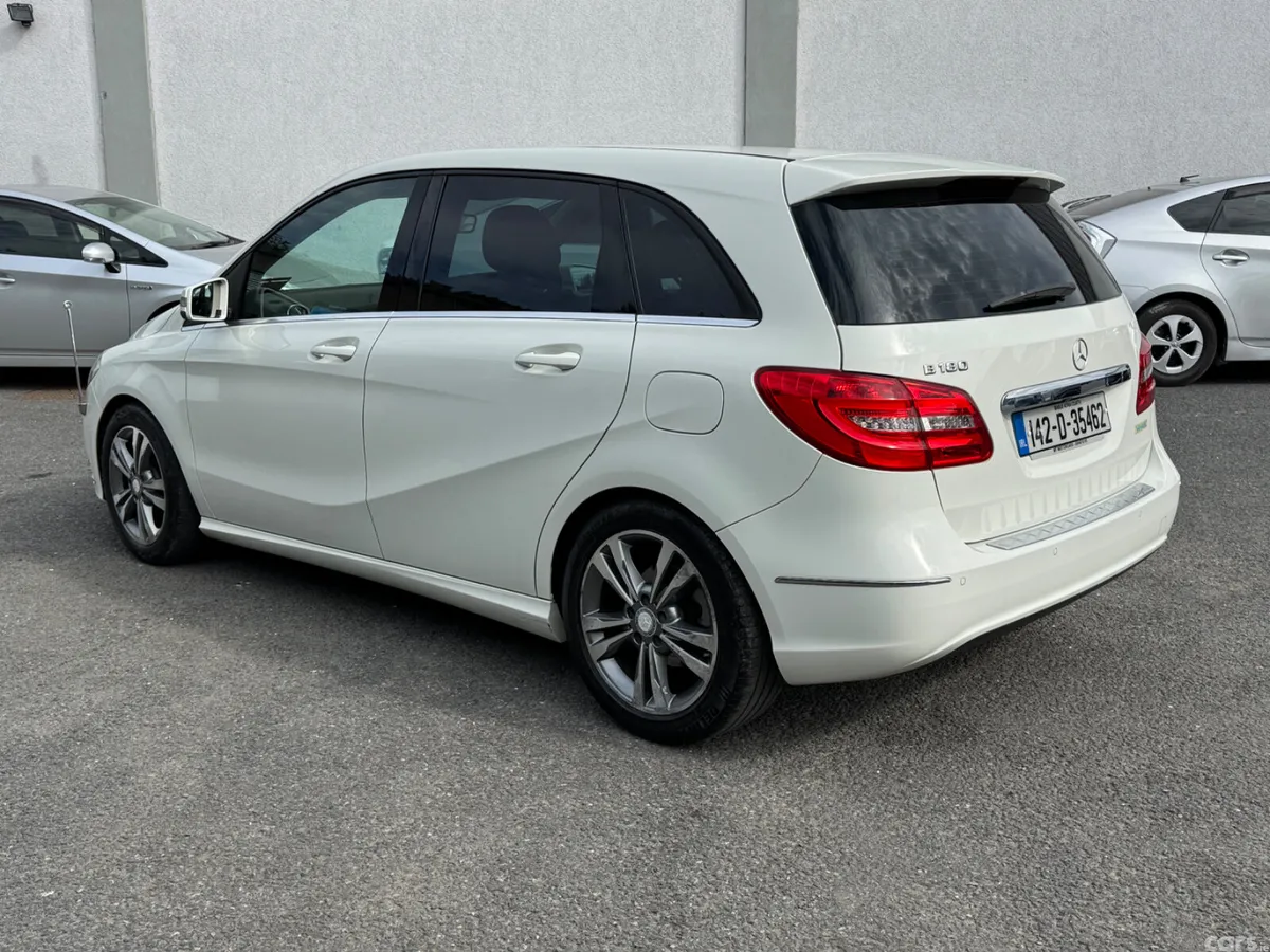 Mercedes-Benz B-Class MPV, Petrol, 2014, White