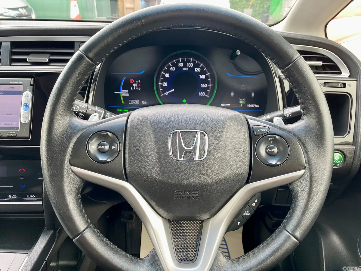 Honda Shuttle MPV, Petrol Hybrid, 2015, Black
