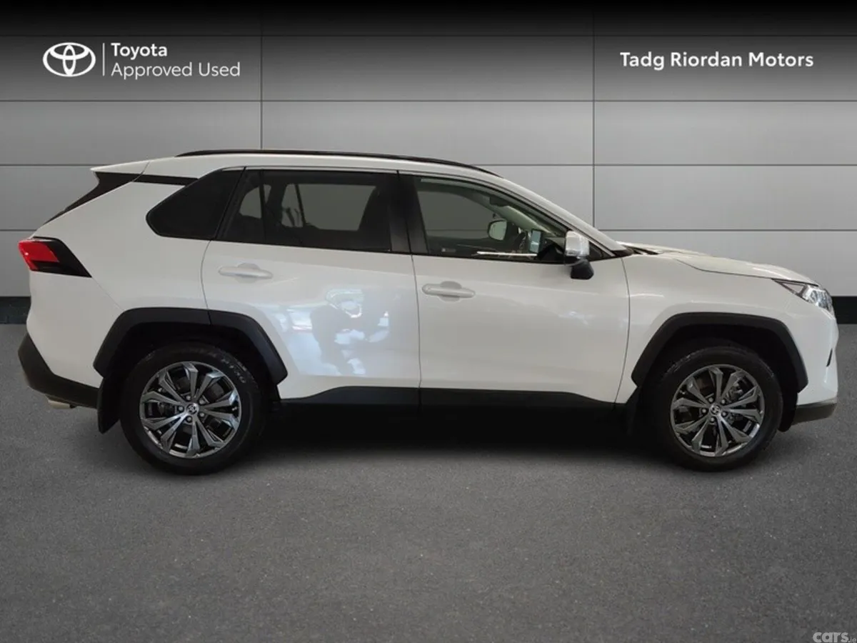 Toyota RAV4 SUV, Petrol Hybrid, 2024, White