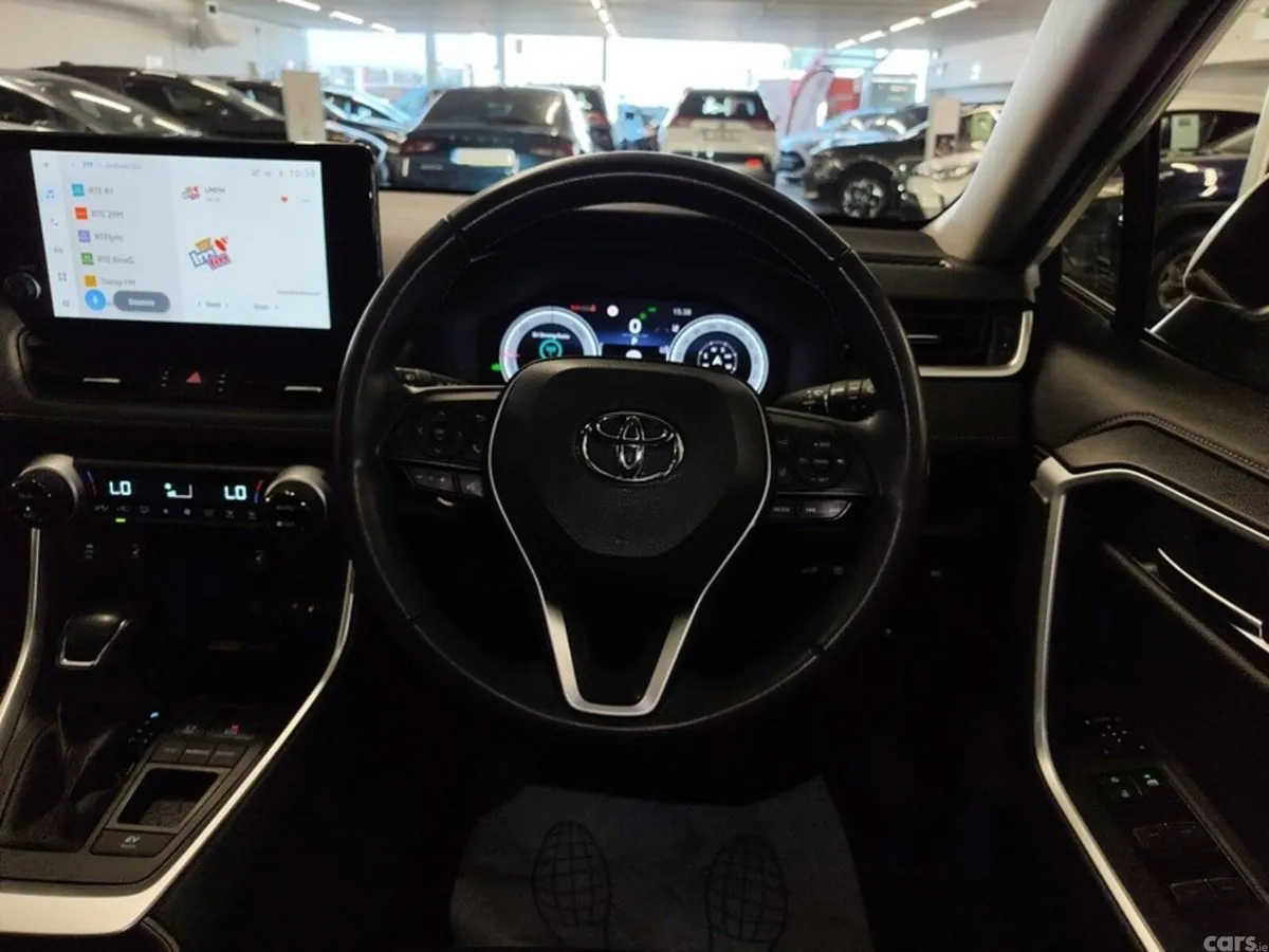 Toyota RAV4 SUV, Petrol Hybrid, 2024, White