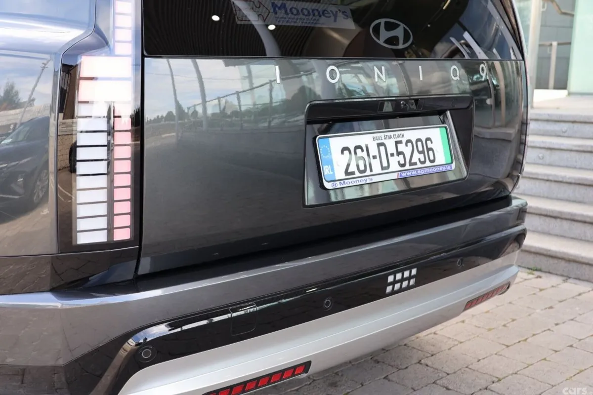 Hyundai IONIQ 9 MPV, Electric, 2026, Grey