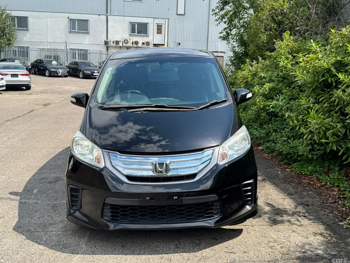 Honda Freed MPV, Petrol Hybrid, 2012, Black
