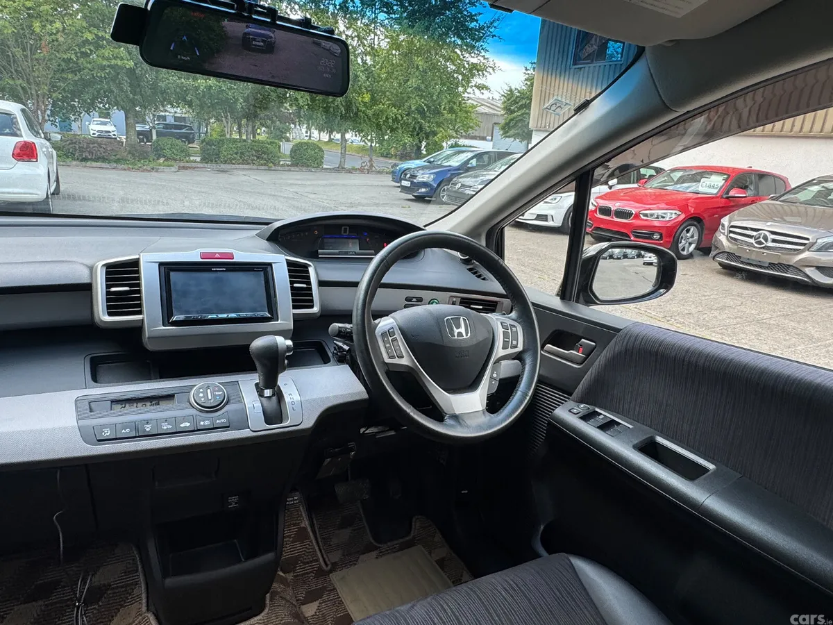 Honda Freed MPV, Petrol Hybrid, 2012, Black