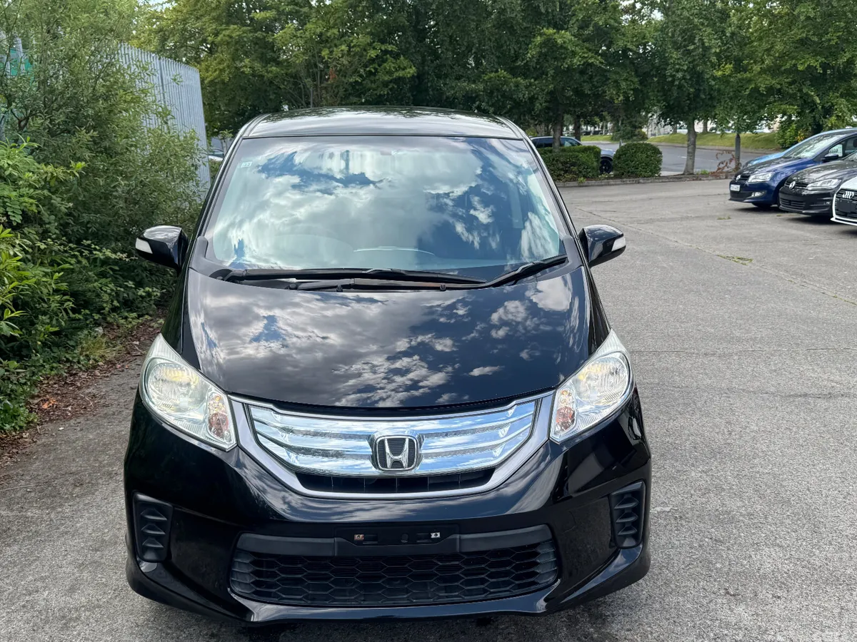 Honda Freed MPV, Petrol Hybrid, 2012, Black