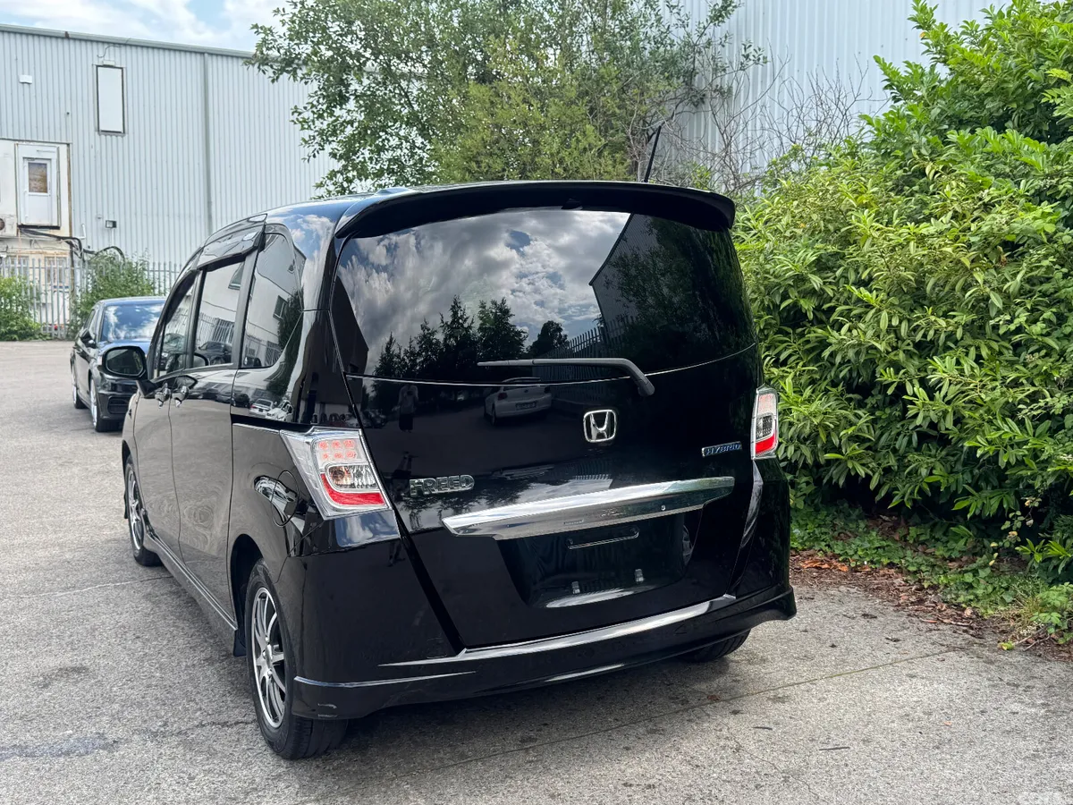 Honda Freed MPV, Petrol Hybrid, 2012, Black