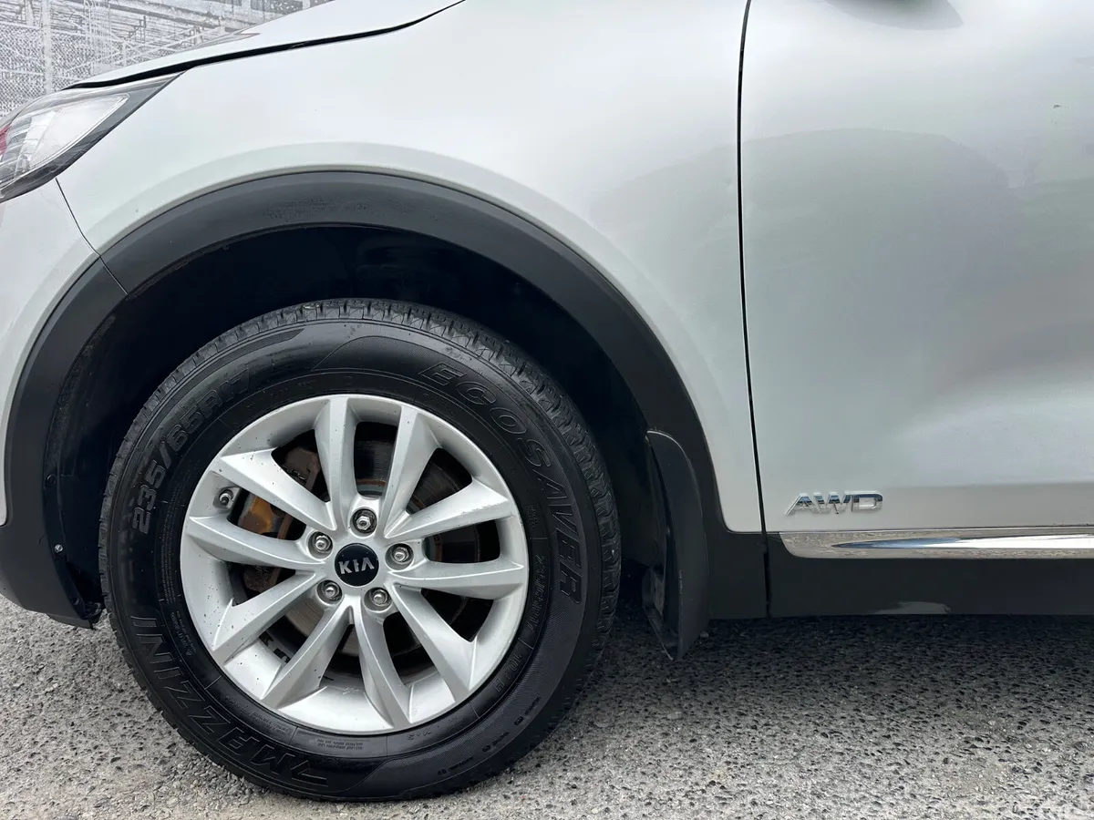 Kia Sorento SUV, Diesel, 2017, Silver