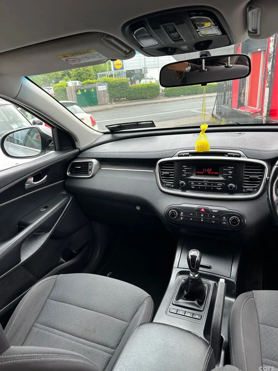 Kia Sorento SUV, Diesel, 2017, Silver