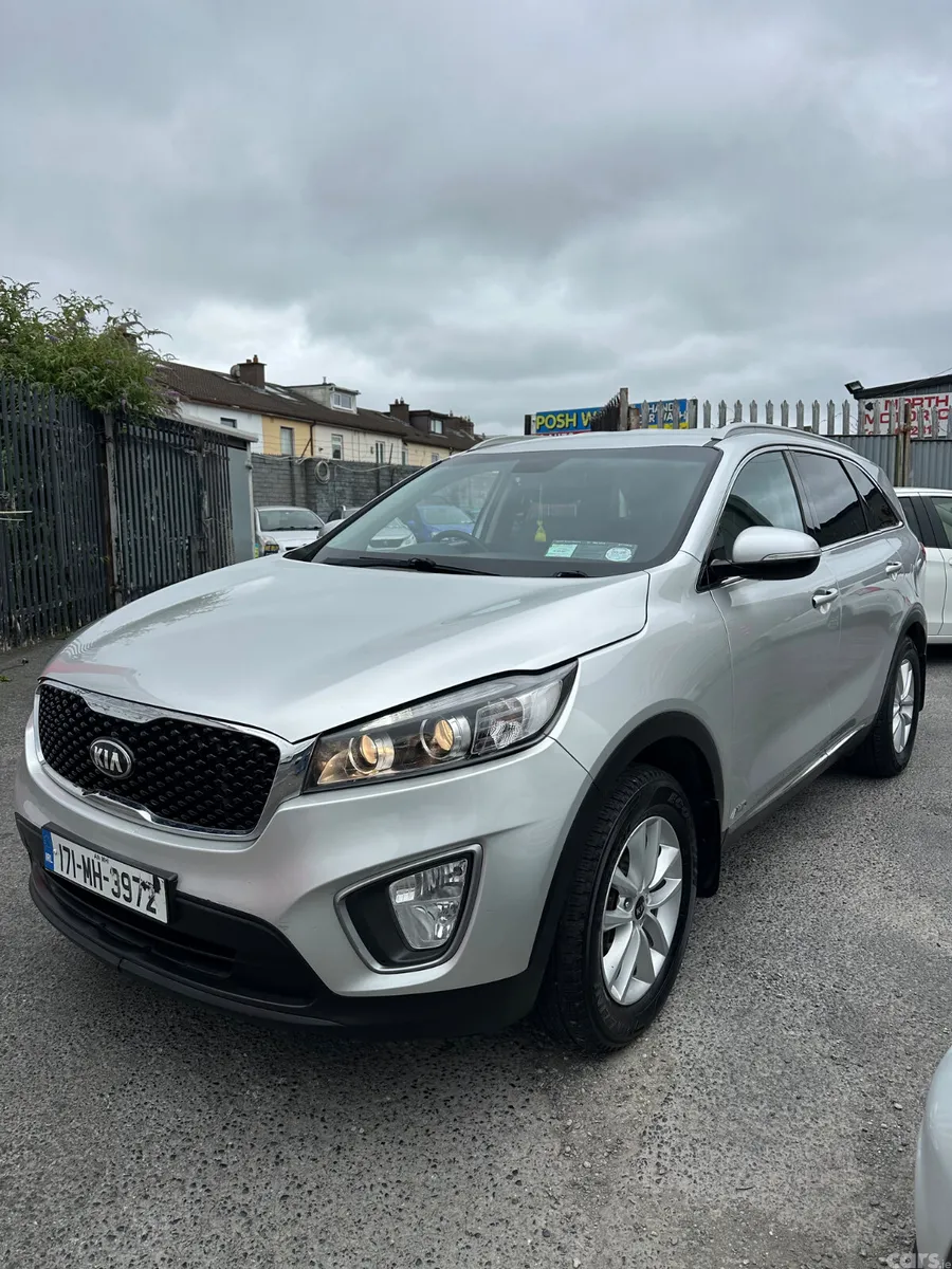 Kia Sorento SUV, Diesel, 2017, Silver
