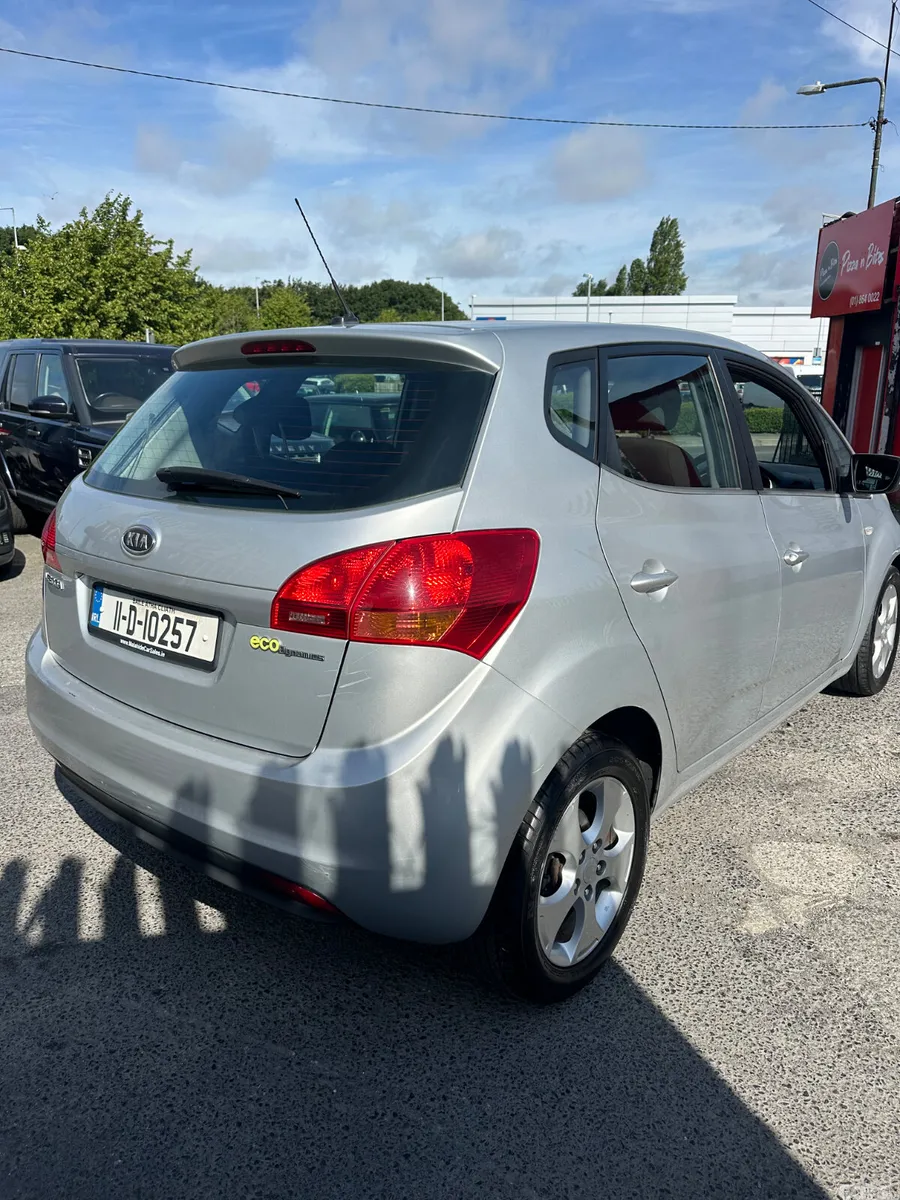 Kia Venga MPV, Diesel, 2011, Silver